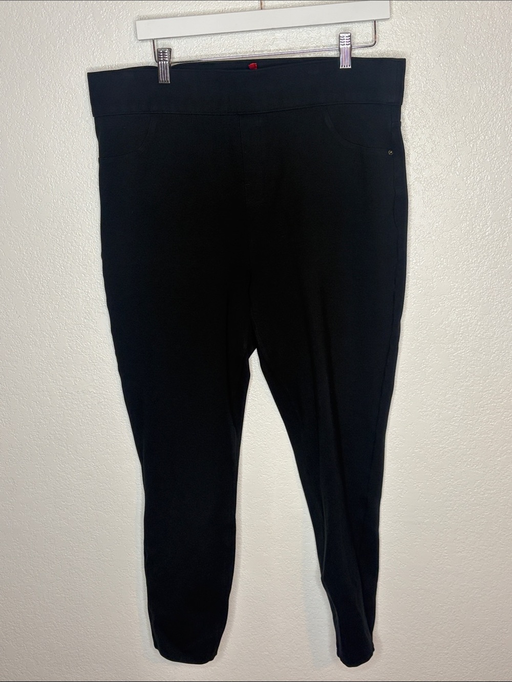 Spanx Black High Waist Slimming Ankle Pants Pull On Size 2X Office Classic